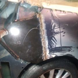 Carrocerías Igor auto con golpe